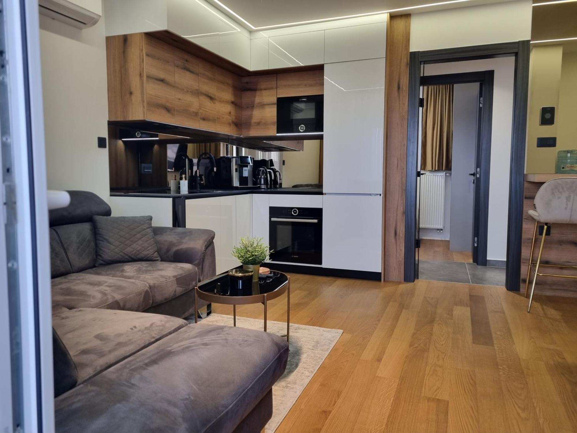 Ferienwohnung Osijek Luxury Center - Self Check In, Free Private Parking, Ulica Ivana Gundulica 82 Exterior foto